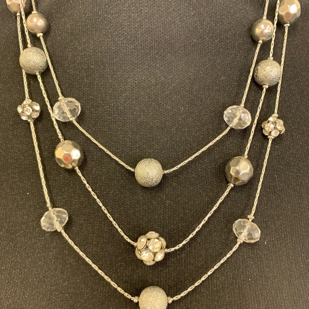 Layered necklace - Picture 2 of 3